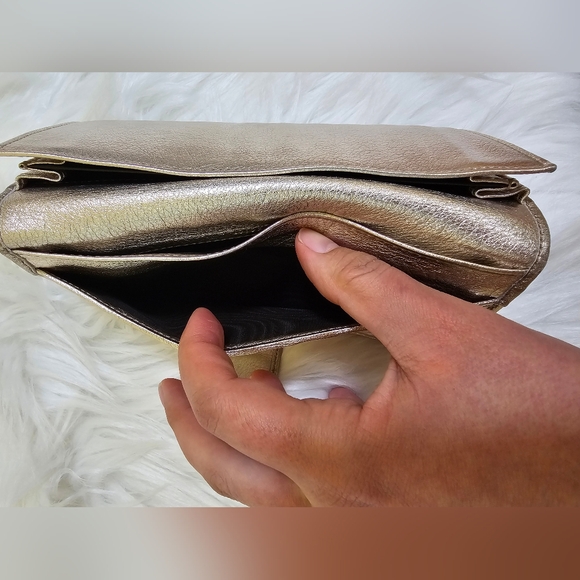 Gucci Metallic Gold Guccissima Leather Indy Continental Wallet - Picture 8 of 17